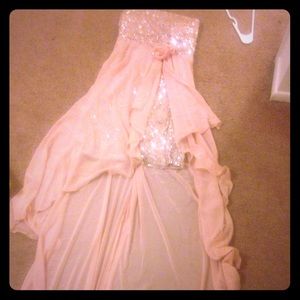 Beautiful dress size 3