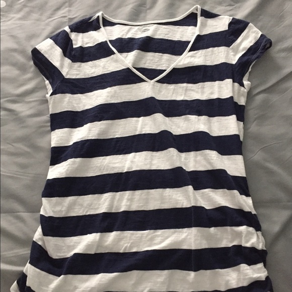V-neck Tee