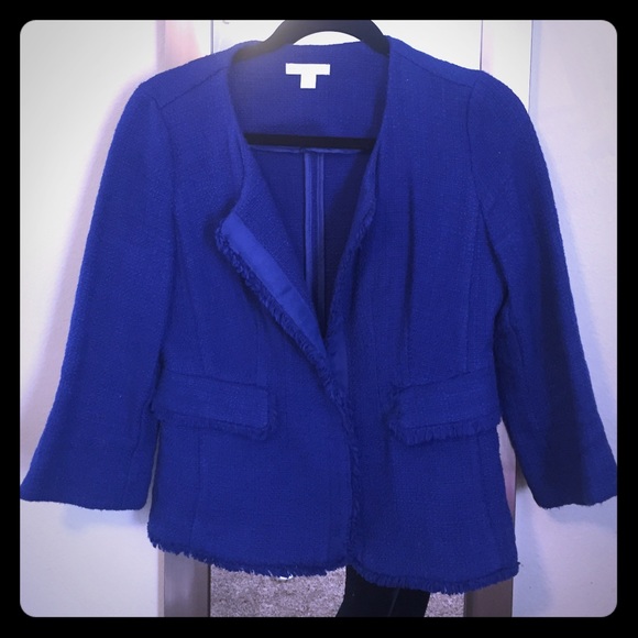 Super cute tweed jacket!