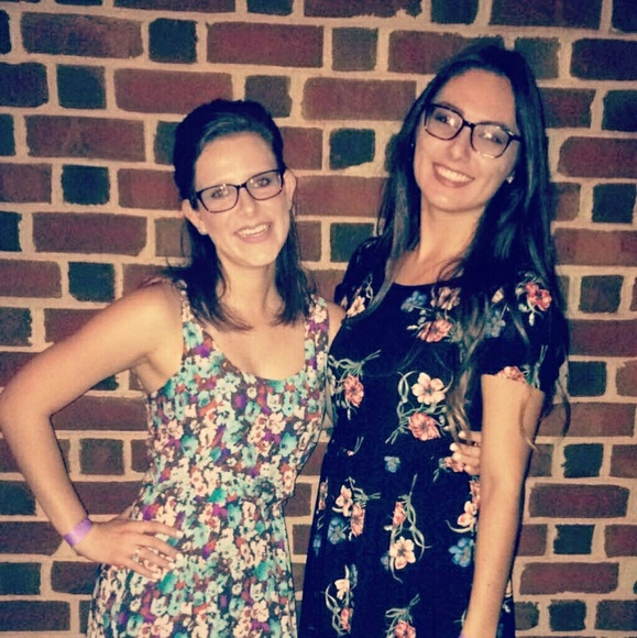 Meet your Posher, Annette - Picture 2 of 2