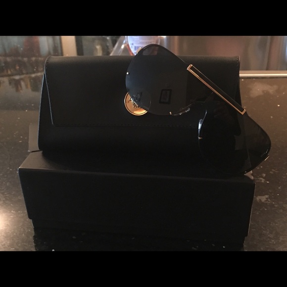 Versace Sunglasses - Picture 3 of 4