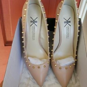 Kardashian nude heels ??