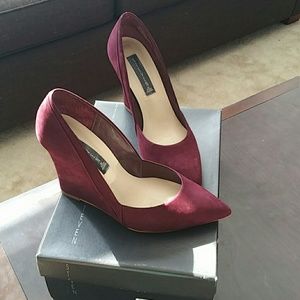 Steven by SteveMadden "Sekurity" in Burgundy suede