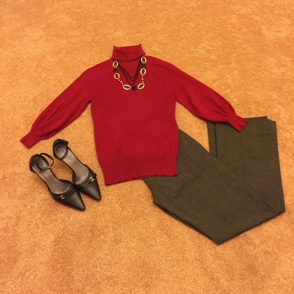 EXPRESS 3/4" Sleeve Turtleneck Light Sweater