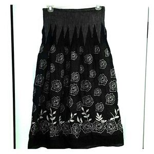 Very pretty strapless dress