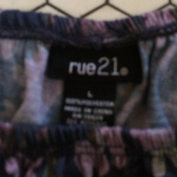 Shirt - Picture 2 of 4