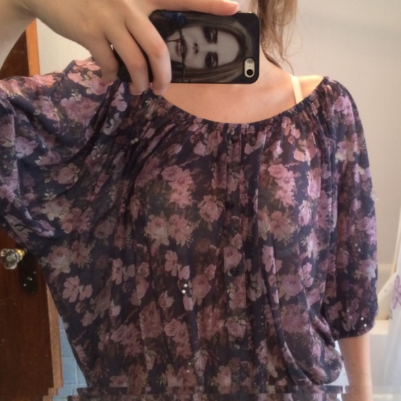 Shirt - Picture 4 of 4