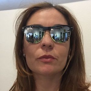 Meet your Posher, Adriana