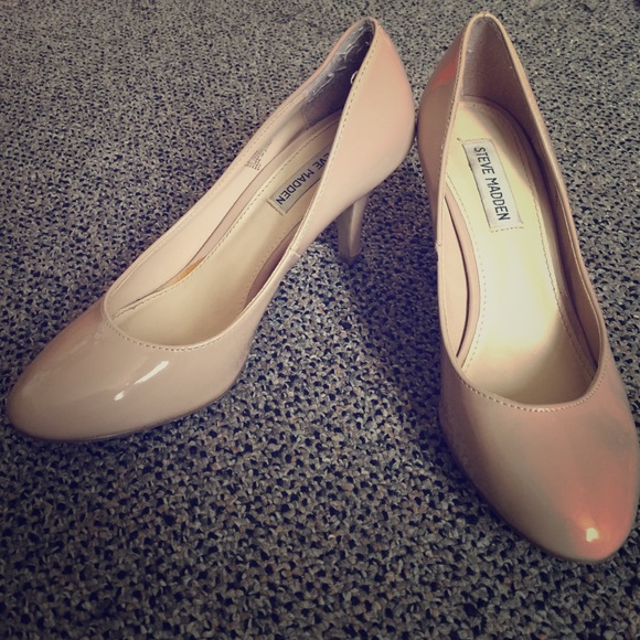 Steve Madden Nude Heels