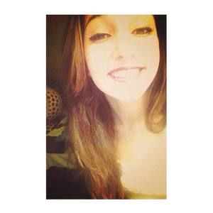 Meet your Posher, Ariana