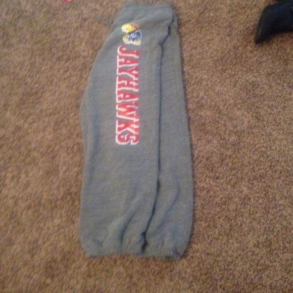 KU sweats