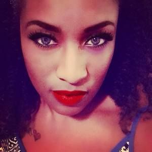 Meet your Posher, Nakia