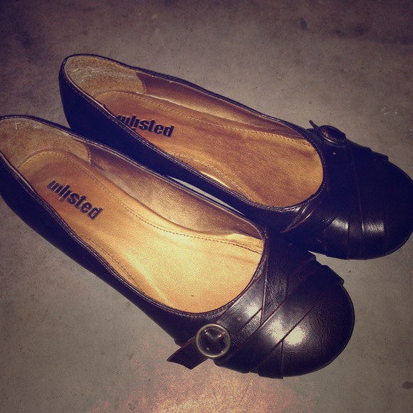 Brown flats sz 8 1/2