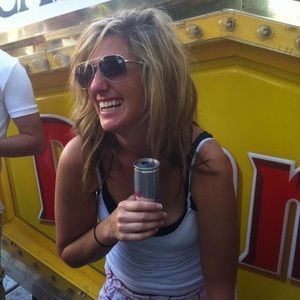 Meet your Posher, Melissa
