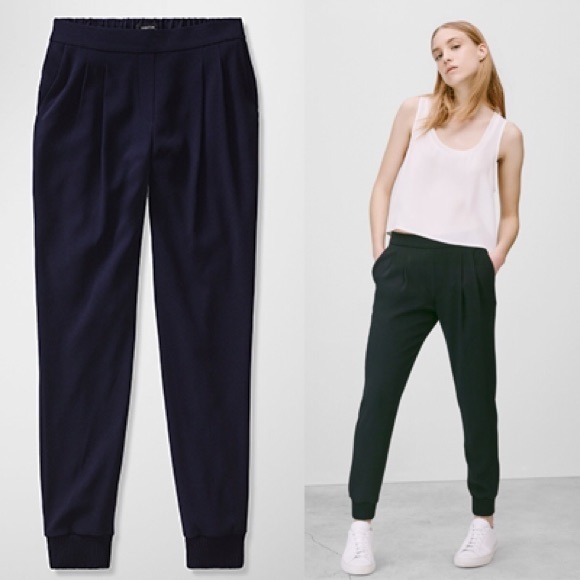 Babaton Pleated Trousers in Military Green