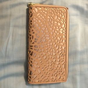 Ivanka Trump Wallet