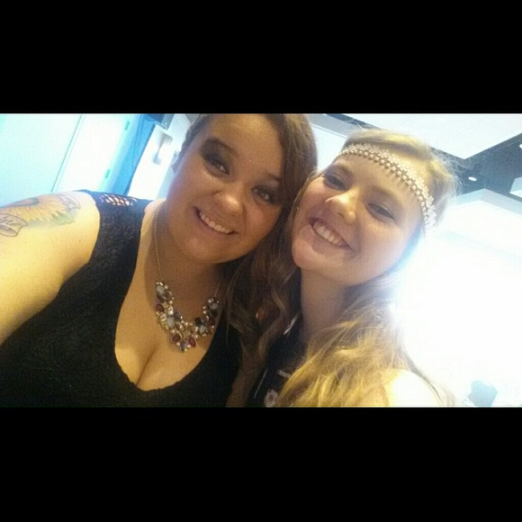 Meet your Posher, Dakota - Picture 1 of 1