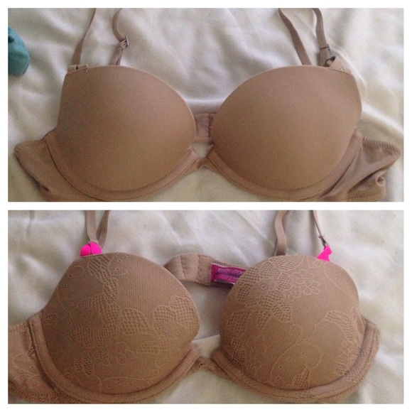 FINAL REDUCTION 🎀 Bundle 🎀 two VS Pink 34A bras!