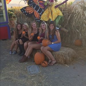 Meet your Posher, Maxine