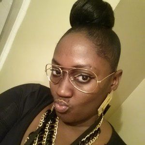 Meet your Posher, Kisha