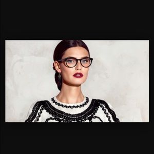 Meet your Posher, Veronica