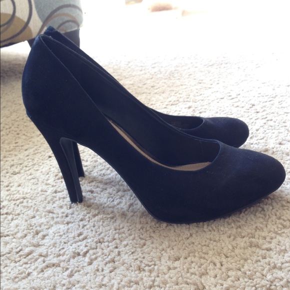 Black heels