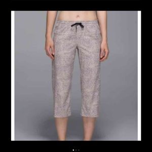 NWT lululemon step lively crop