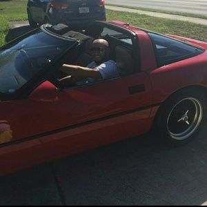 Meet your Posher, Louis