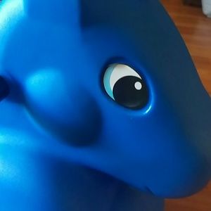 Meet your Posher, Connie