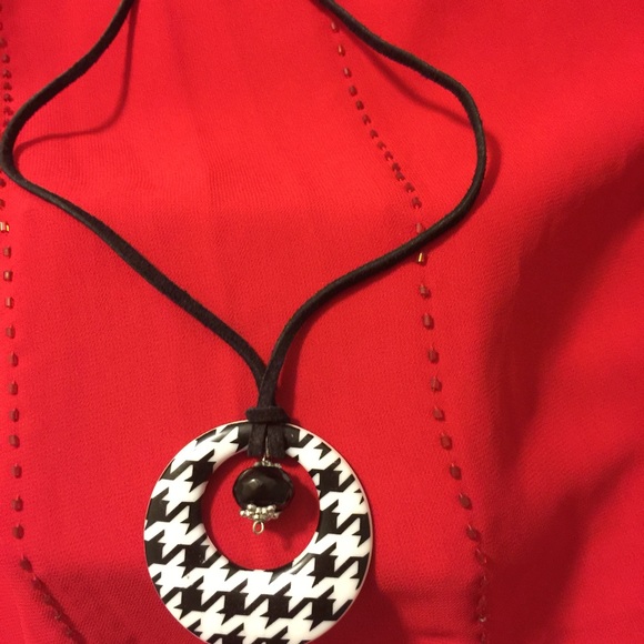 Jewelry - HOUNDSTOOTH ADJUSTABLE NECKLACE