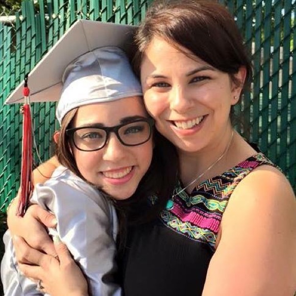 Meet your Posher, Nicole - Picture 2 of 3