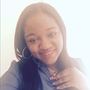 Meet your Posher, Kitia