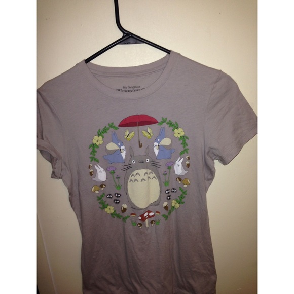 Women's totoro tee shirt
