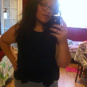 Meet your Posher, Gladis