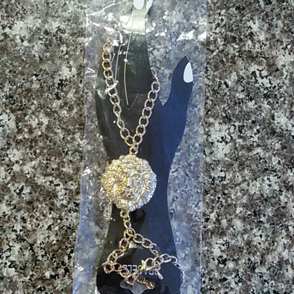 Gold ring bracelet
