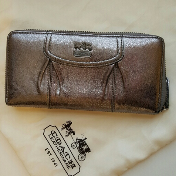 Coach Gunmetal Madison w/ wallet 18813 - Picture 2 of 4