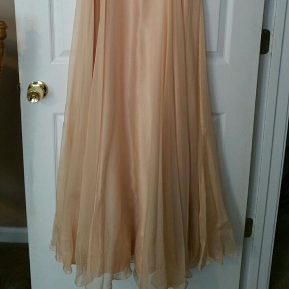 PROM dress - Picture 2 of 4