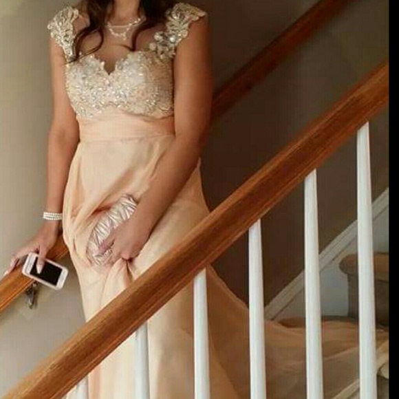 PROM dress - Picture 3 of 4