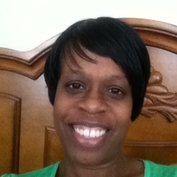 Meet your Posher, Leslie