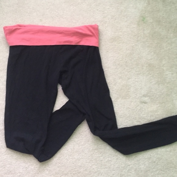 black and peach fold over leggings!