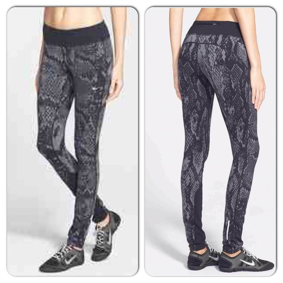 Nike Pants - 💕 EPIC LUX RUNNING TIGHT 💕