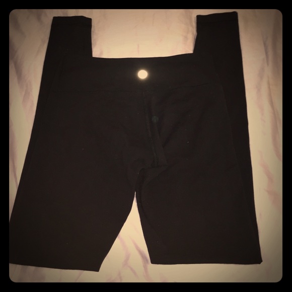 lululemon black Wunder Under yoga pants