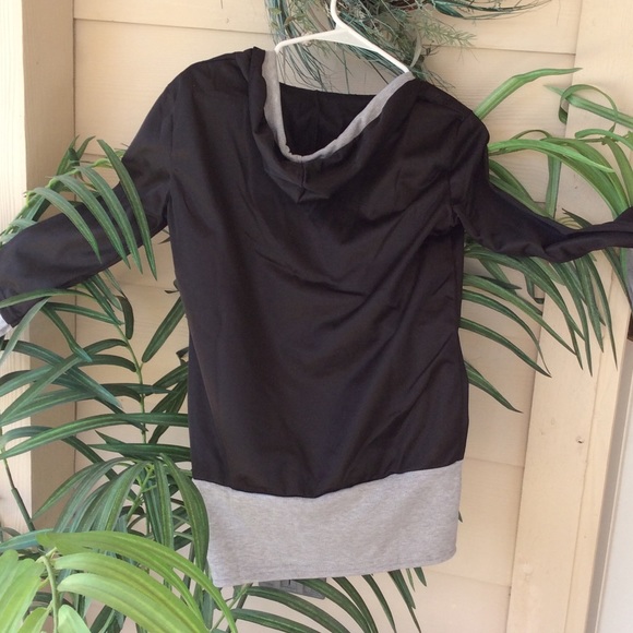 Very nice layered hoodie. BOGO ❤️❤️❤️ - Picture 4 of 4