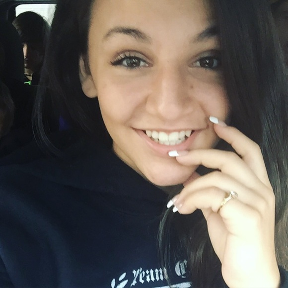 Meet your Posher, Aluara - Picture 1 of 1