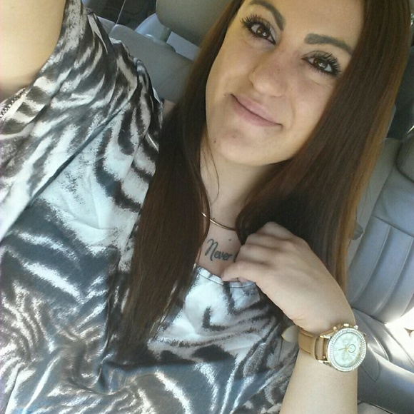 Meet your Posher, Janine - Picture 1 of 1