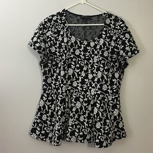 🍁NOVEMBER SALE🍁Black and White Floral Shirt