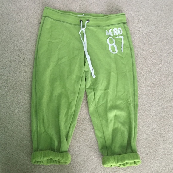 Cropped AERO joggers!