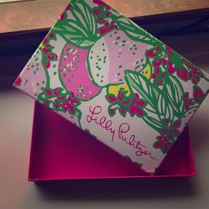Lilly Gift Box