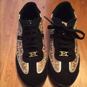Cute Michael Kors casual sneakers - NWOT