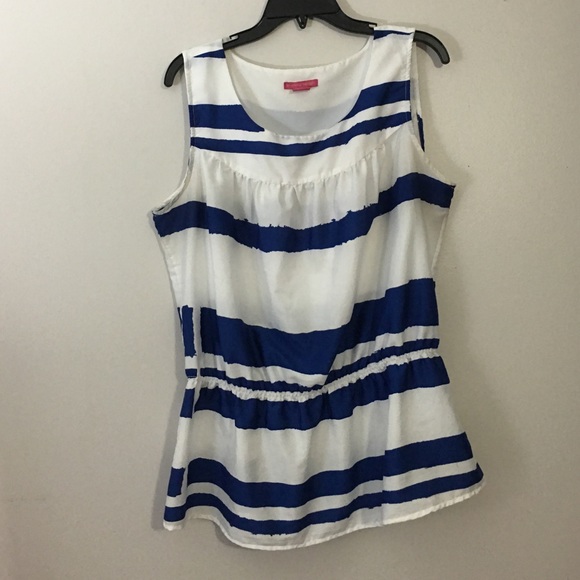 🍁OCTOBER SALE🍁 Sleeveless Blue and White Shirt